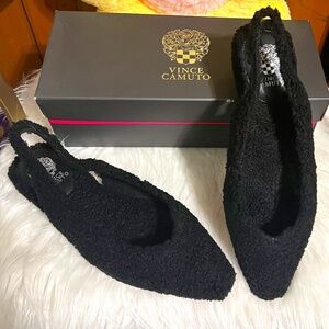 Vince Camuto VC-Presnue Black RCM Shearling Slingback Shoe, Size 9.5M